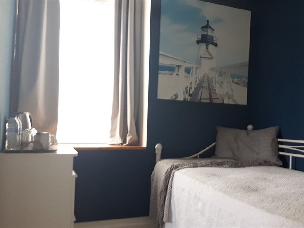 The Lyncroft Bed and Breakfast New Quay Exteriör bild